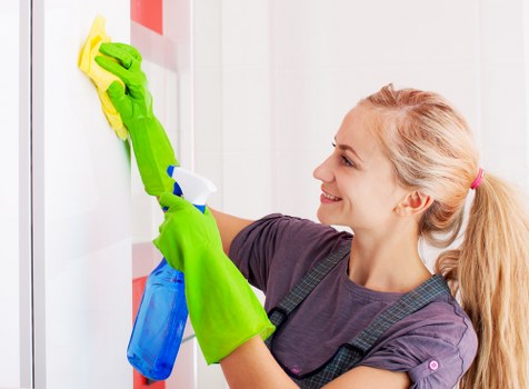 Clean modern Docklands apartment after builders cleaning